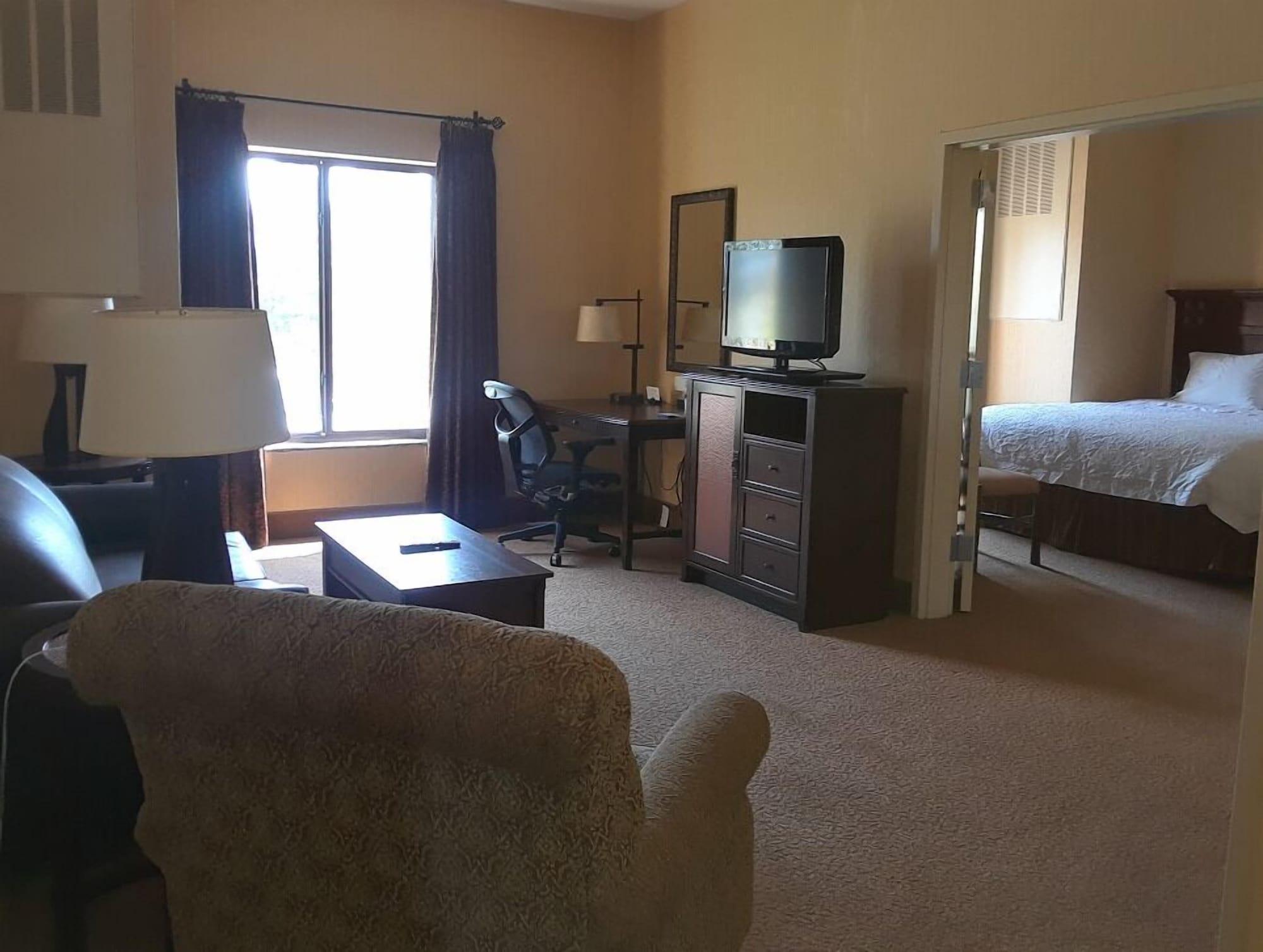 Hampton Inn & Suites Tahoe-Траки Экстерьер фото