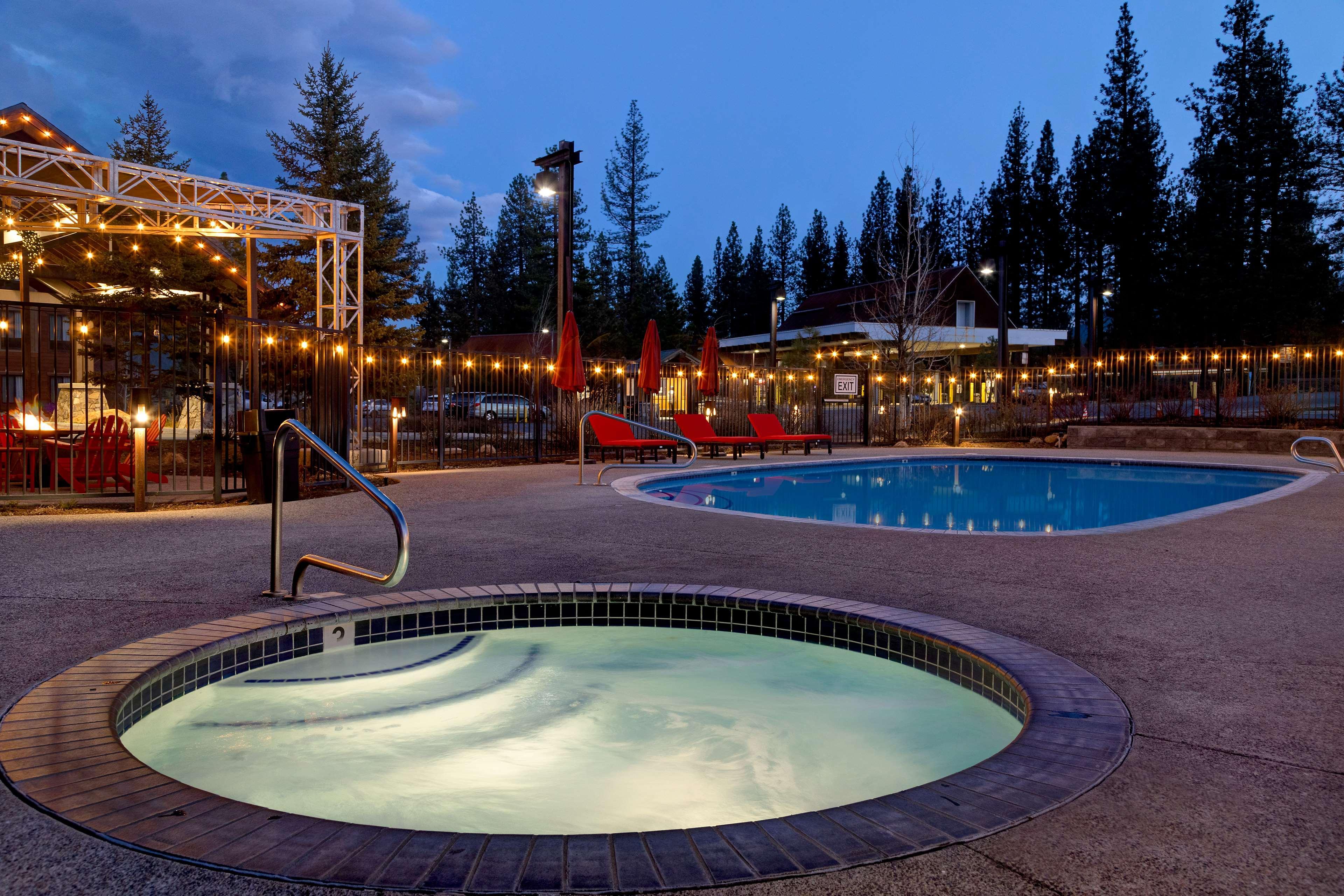 Hampton Inn & Suites Tahoe-Траки Экстерьер фото