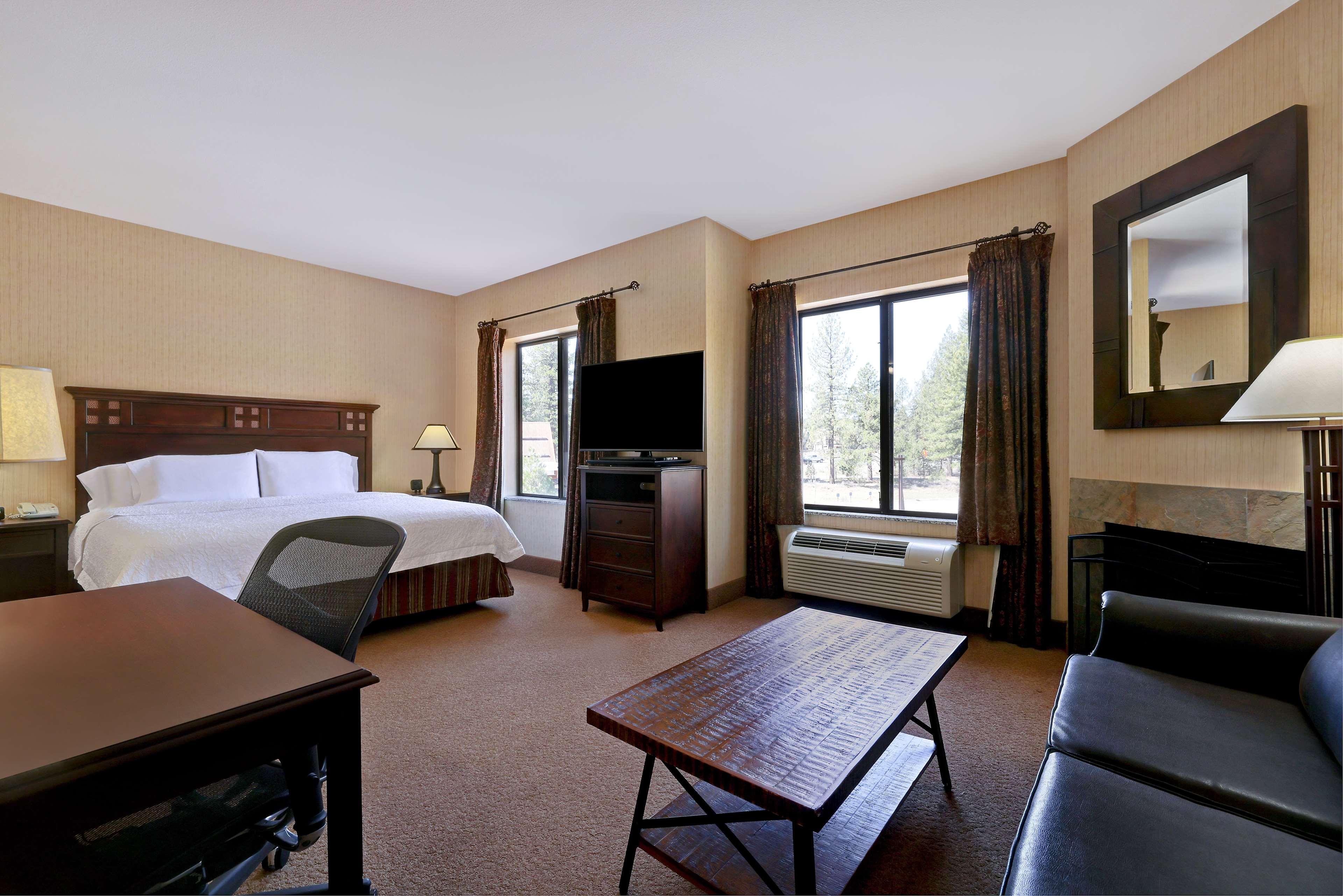 Hampton Inn & Suites Tahoe-Траки Экстерьер фото