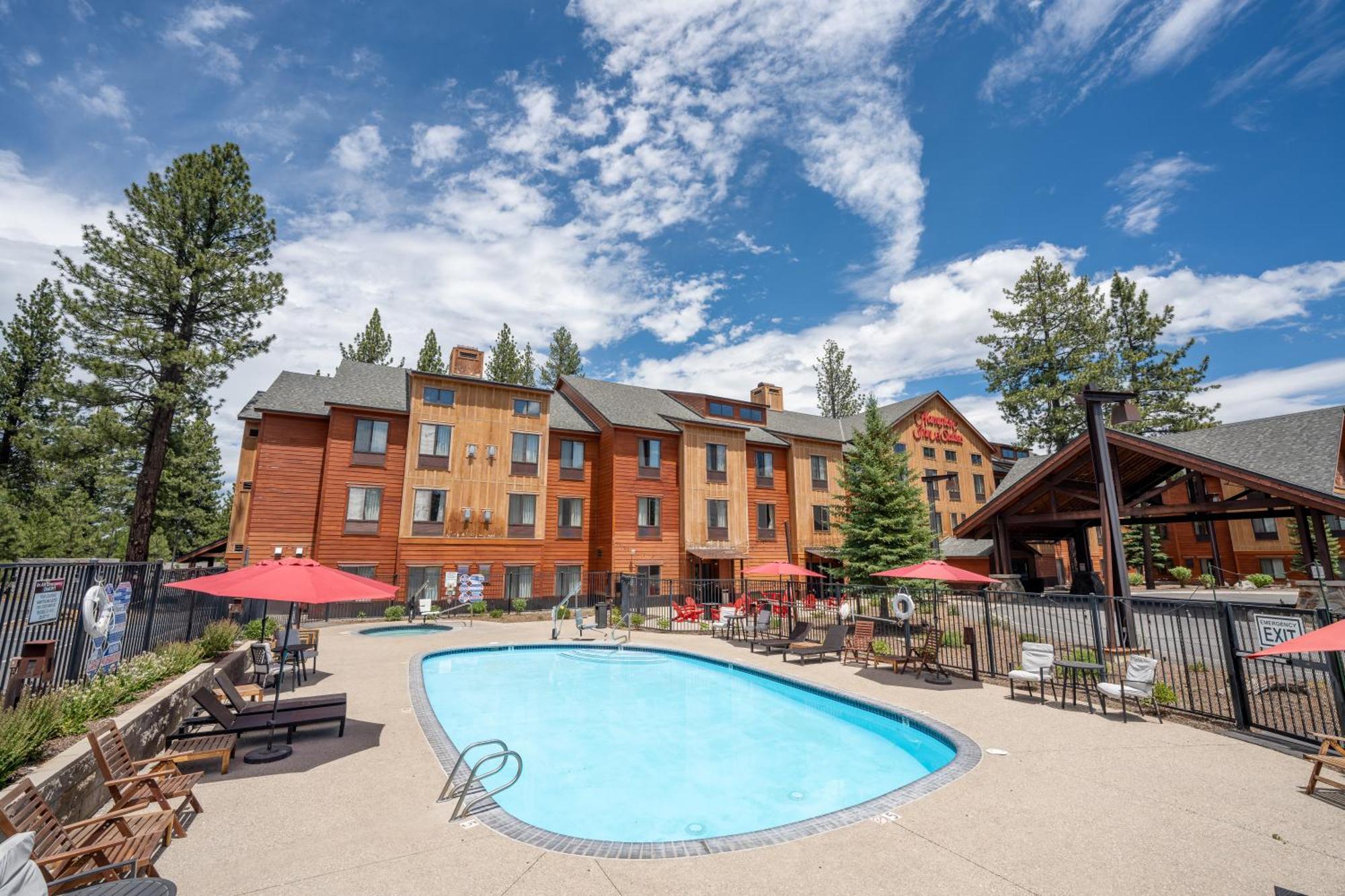 Hampton Inn & Suites Tahoe-Траки Экстерьер фото