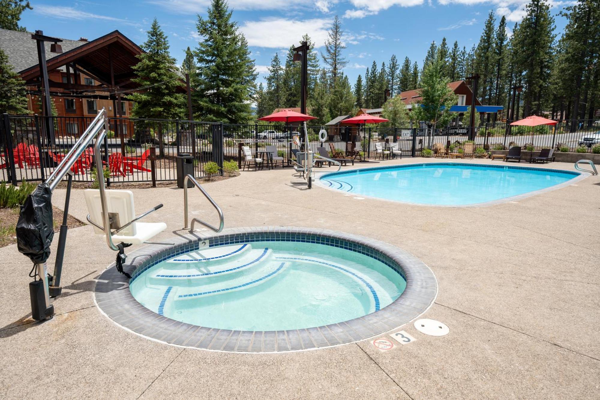 Hampton Inn & Suites Tahoe-Траки Экстерьер фото
