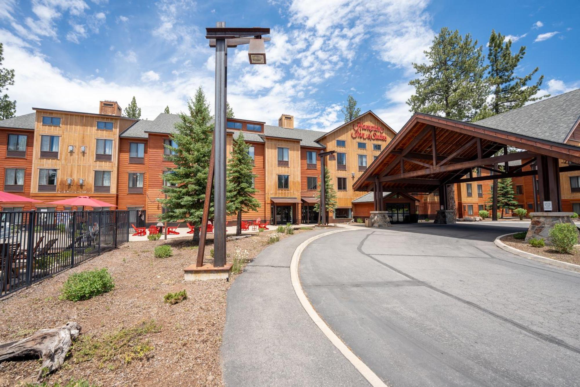 Hampton Inn & Suites Tahoe-Траки Экстерьер фото