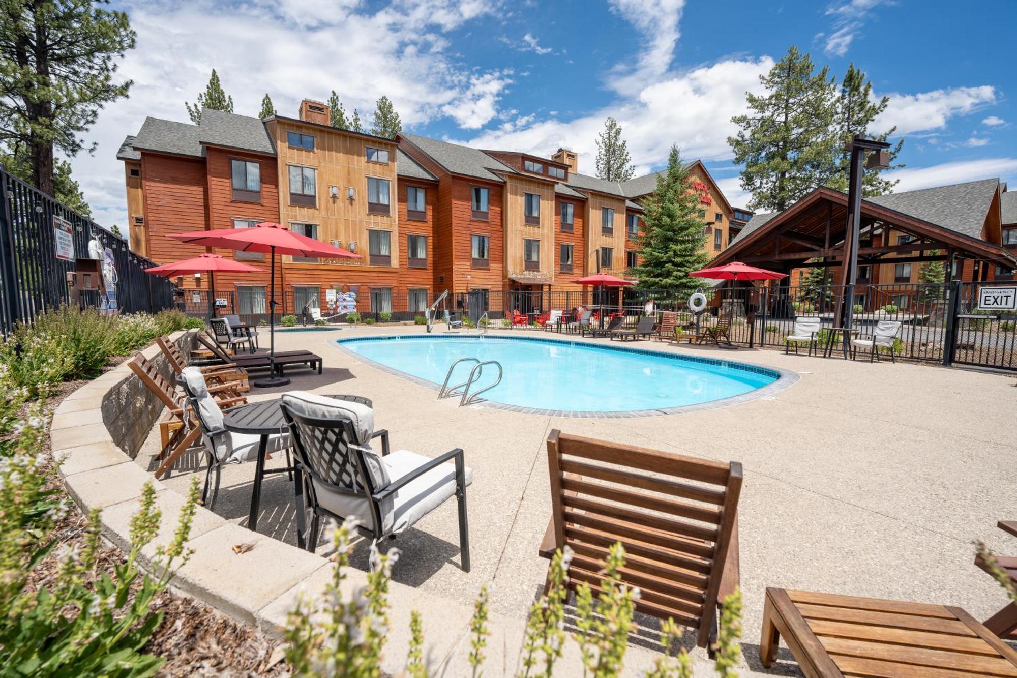 Hampton Inn & Suites Tahoe-Траки Экстерьер фото